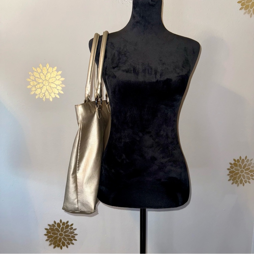 Metallic Gold Women's Large Shoulder Tote Bag by‎ LP Blue Inea Pels - Picture 2 of 14